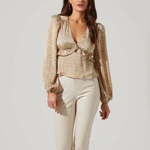 ASTR The Label Green & Pink Floral Satin Top